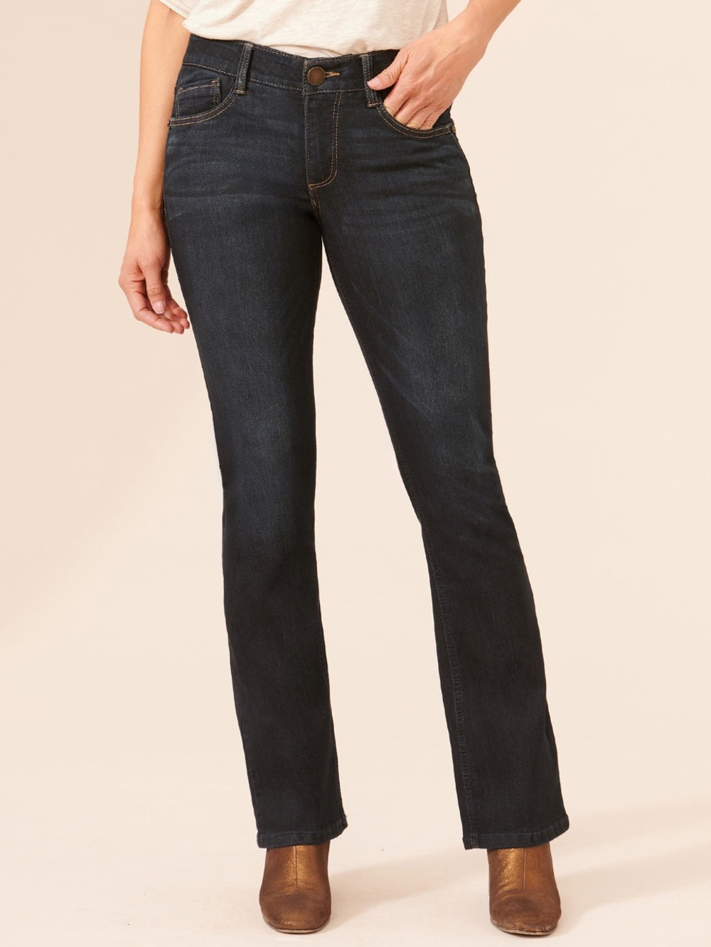 DEMOCRACY Women's Ab-solution Itty Bitty Bootcut Jeans in Dark Indigo